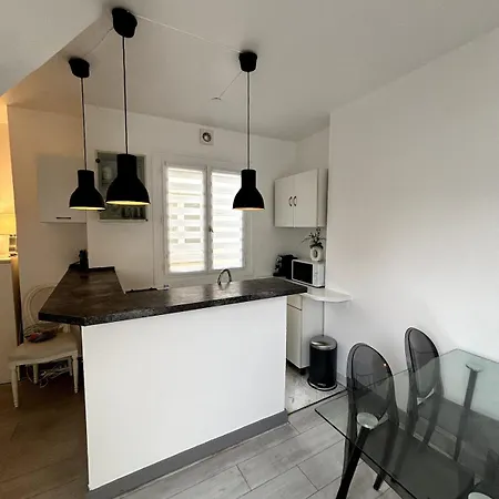 Flat Champs Elysees 1 Bedroom Air Conditioning Apartman
