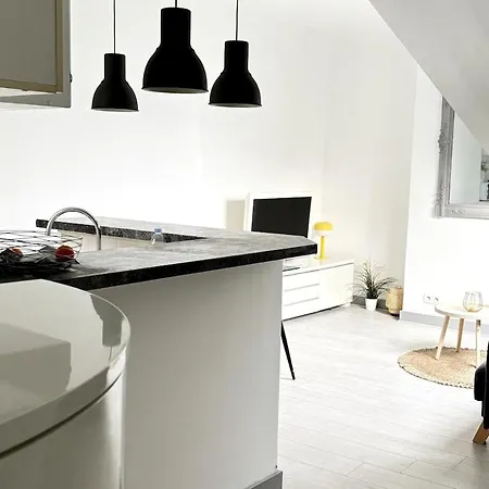 Flat Champs Elysees 1 Bedroom Air Conditioning باريس